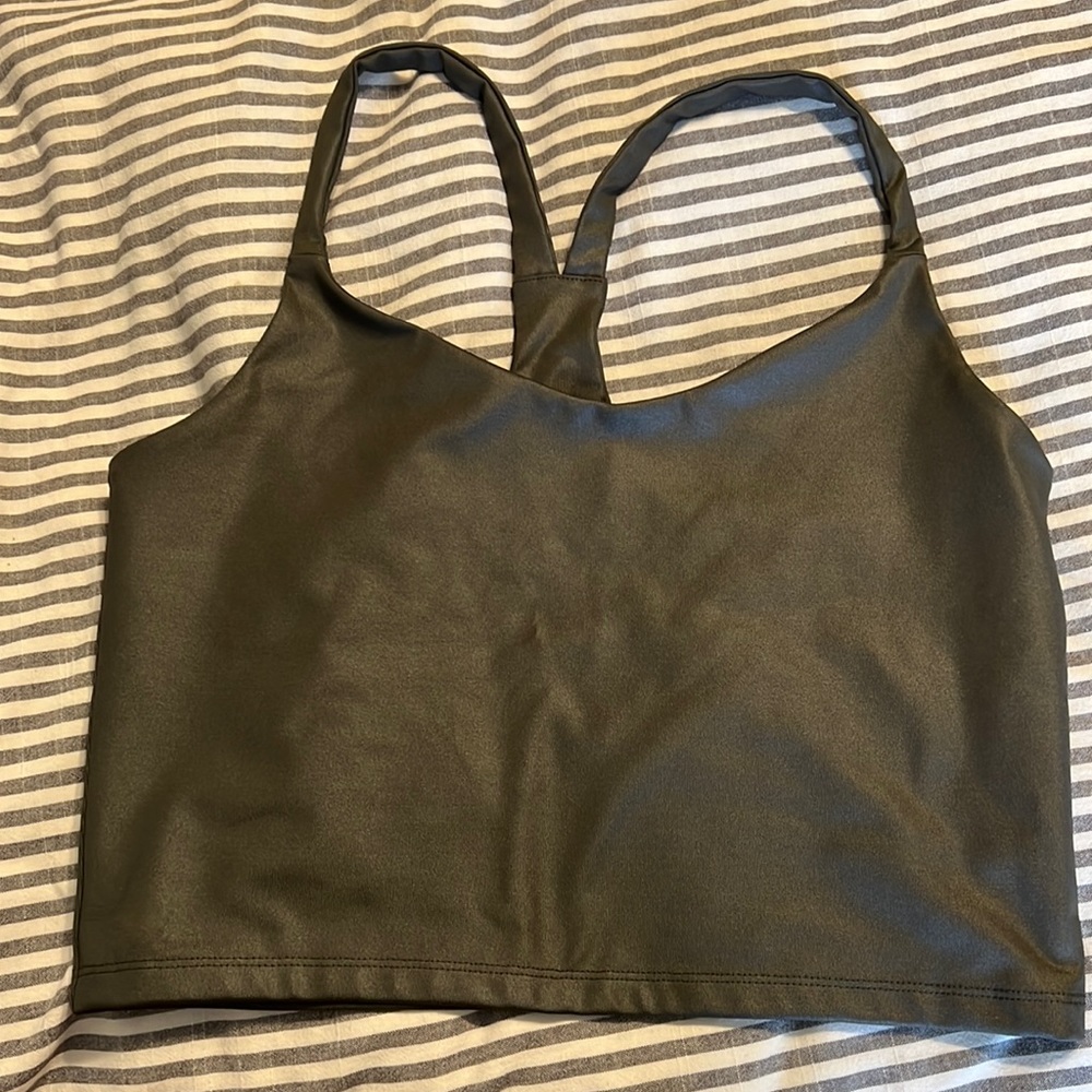 Abercrombie crop